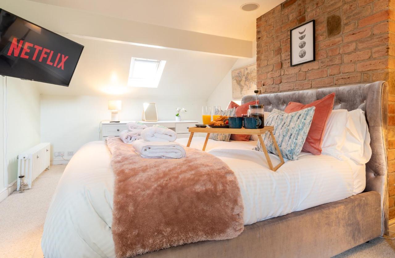 Beautiful 3 Bedroom Townhouse Harrogate Exterior photo