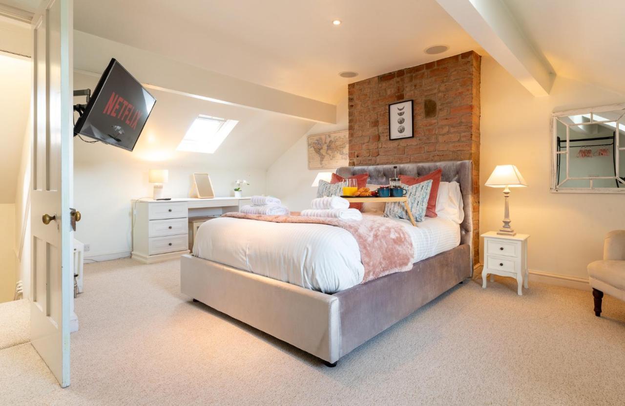 Beautiful 3 Bedroom Townhouse Harrogate Exterior photo